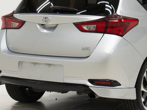 Used 2017 Toyota Corolla iM FWD image 13