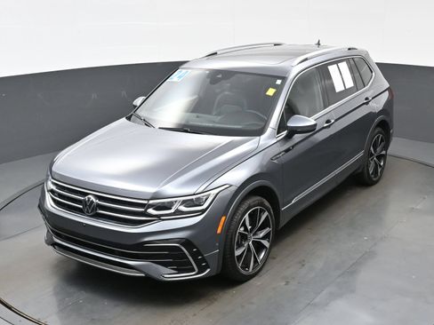 Used 2024 Volkswagen Tiguan SEL R-Line AWD/4WD image 38