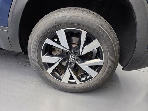 Used 2021 Volkswagen Atlas Cross Sport SE image 16