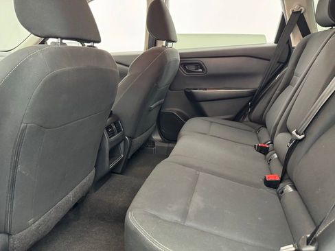 Used 2024 Nissan Rogue S image 35