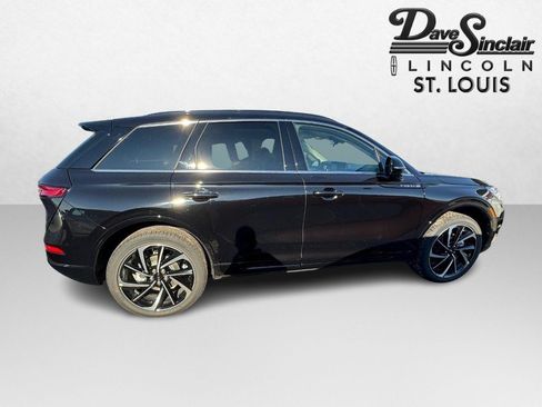Used 2025 Lincoln Corsair Grand Touring w/ Equipment Group 302A AWD/4WD image 4