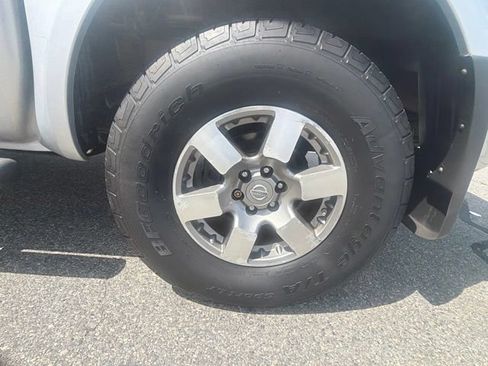Used 2011 Nissan Frontier PRO-4X w/ Pro-4x Luxury Pkg AWD/4WD image 9