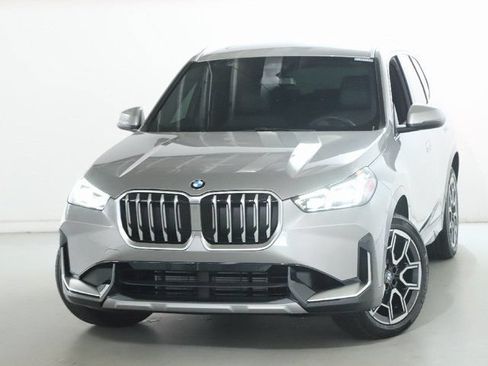 Used 2025 BMW X1 xDrive28i w/ Convenience Package AWD/4WD image 3