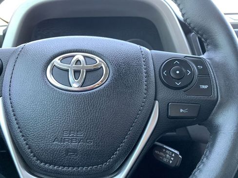 Used 2018 Toyota RAV4 XLE image 20