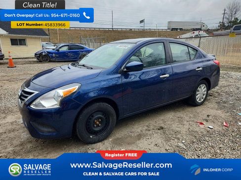 Used 2018 Nissan Versa SV image 1