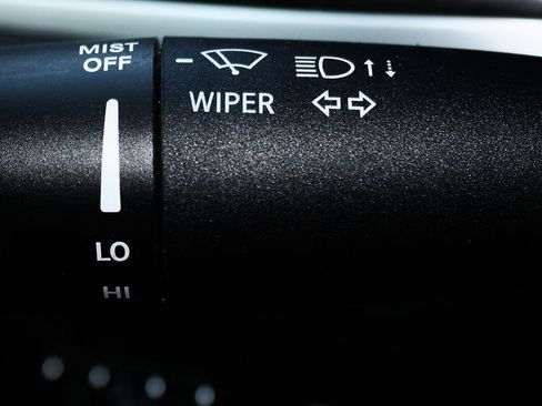 Used 2022 Chrysler 300 Touring w/ Sport Appearance Package image 24