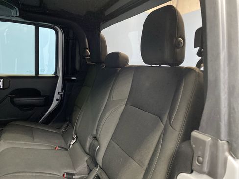 Certified 2022 Jeep Gladiator Sport image 25