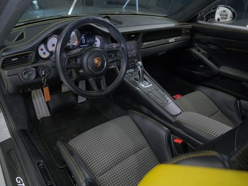Used 2019 Porsche 911 GT3 RS image 40