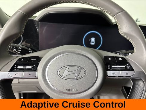Used 2025 Hyundai Elantra SEL FWD image 12
