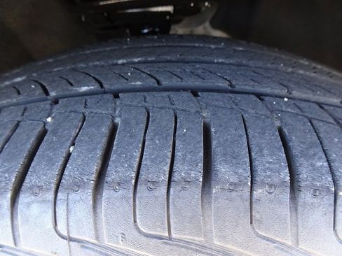 Used 2021 Ford Explorer Limited w/ Equipment Group 301A image 36