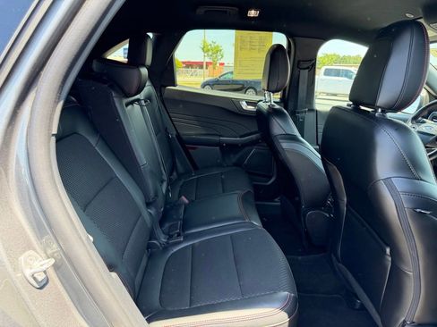Used 2025 Ford Escape ST-Line Select AWD/4WD image 35