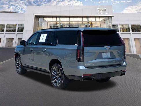 Certified 2023 Cadillac Escalade ESV Sport w/ Touring Package AWD/4WD image 8
