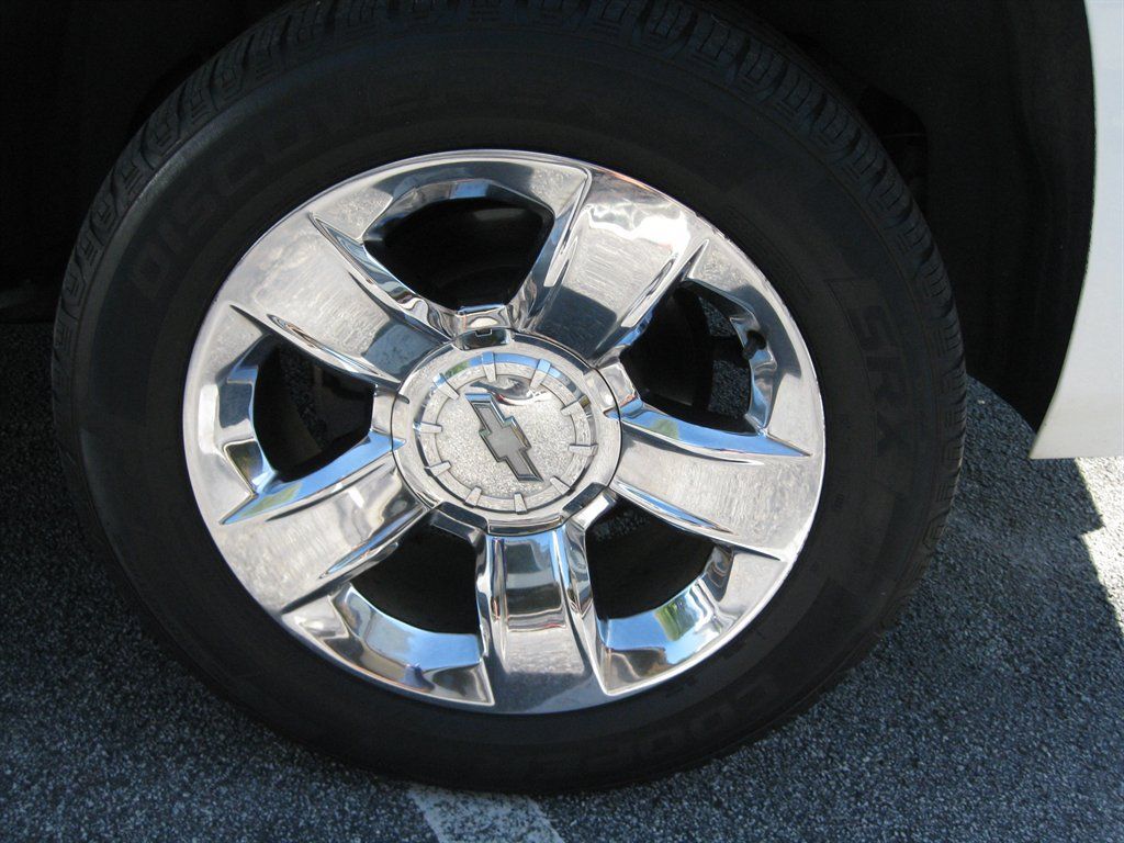 Used 2015 Chevrolet Suburban LTZ w/ Max Trailering Package AWD/4WD image 12
