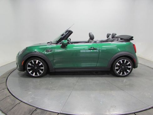 Used 2022 MINI Cooper S w/ Premium Package image 12