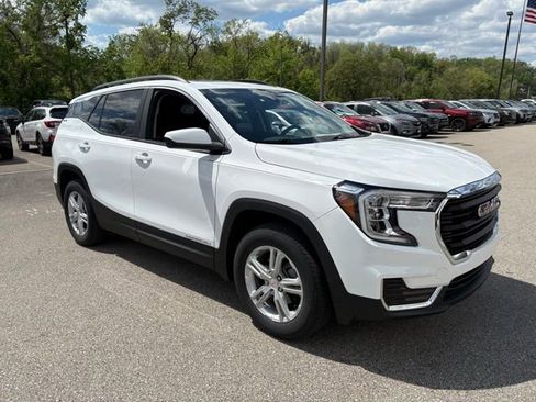 Used 2023 GMC Terrain SLE w/ Driver Convenience Package AWD/4WD image 7