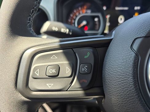 New 2025 Jeep Gladiator Sport image 12