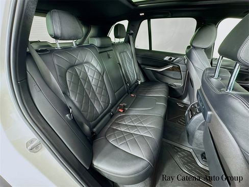 Used 2023 BMW X5 xDrive40i w/ Premium Package image 28