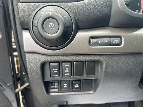 Used 2022 Nissan Titan PRO-4X w/ Pro-4x Convenience Package AWD/4WD image 20