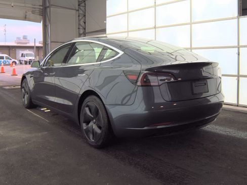 Used 2020 Tesla Model 3 Standard Range RWD image 11
