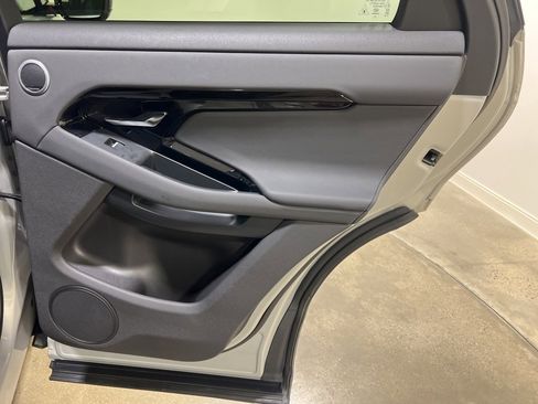 Used 2025 Land Rover Range Rover Evoque S image 25