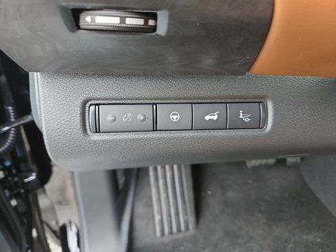 New 2026 Nissan Pathfinder Platinum image 19