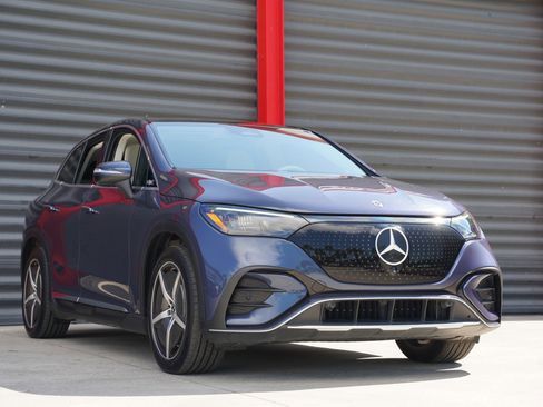 Used 2023 Mercedes-Benz EQE 500 4MATIC SUV image 5