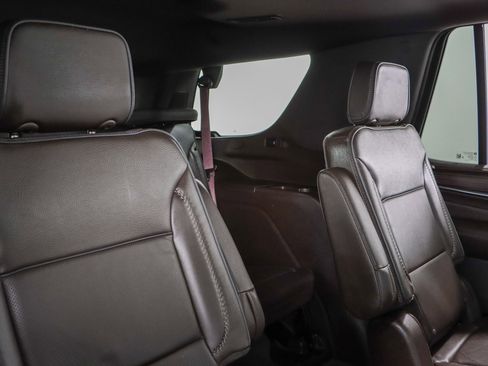 Used 2023 GMC Yukon Denali w/ LPO, Floor Liner Package AWD/4WD image 32