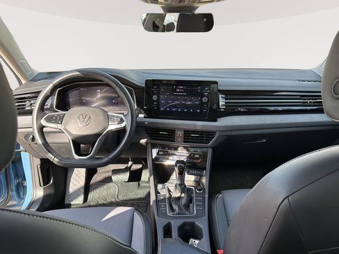 Used 2025 Volkswagen Jetta SE w/ Sunroof Package image 22