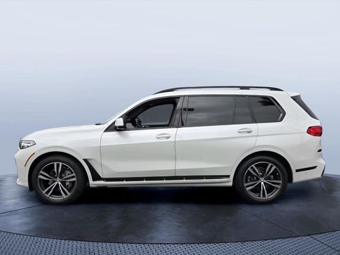 Used 2021 BMW X7 xDrive40i w/ M Sport Package AWD/4WD image 3