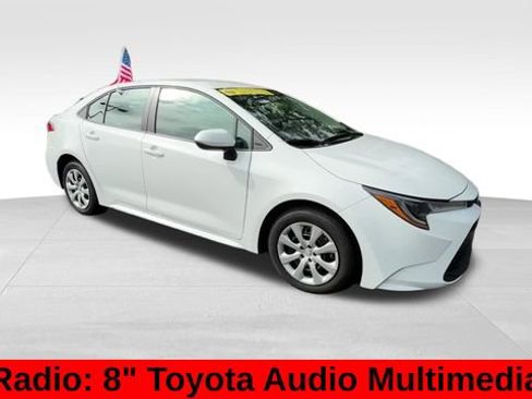 Used 2026 Toyota Corolla LE FWD image 10