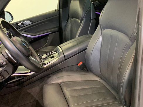 Used 2022 BMW X7 xDrive40i w/ M Sport Package AWD/4WD image 17
