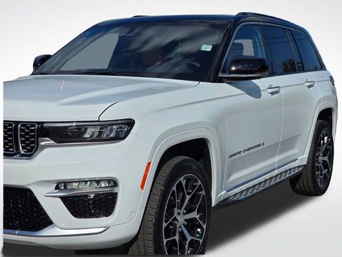 New 2025 Jeep Grand Cherokee Summit image 45