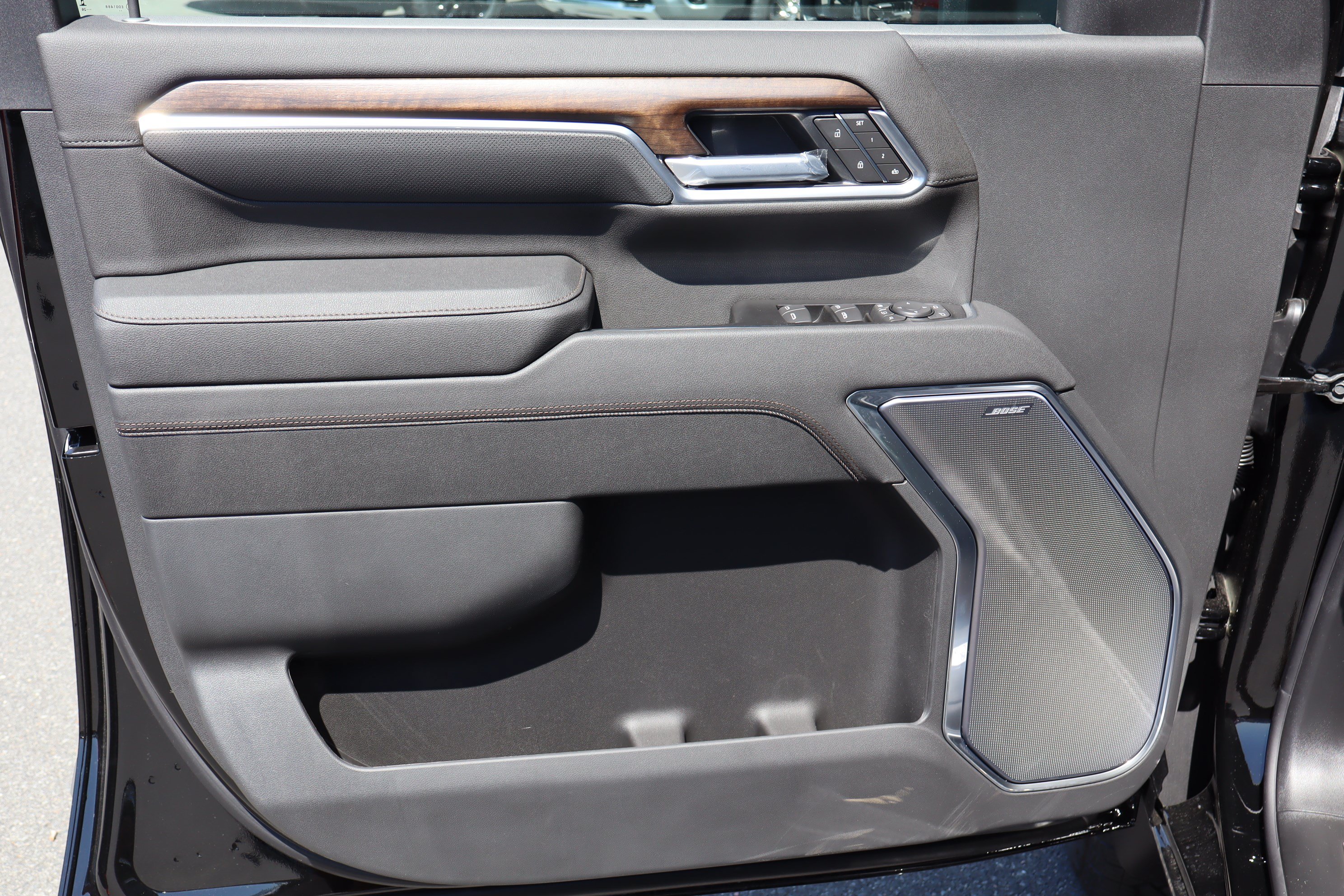 New 2026 Chevrolet Silverado 2500 High Country w/ High Country Premium Package AWD/4WD image 13