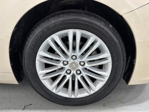 Used 2014 Lexus ES 350 w/ Luxury Package FWD image 65