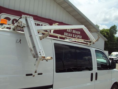 Used 2014 Chevrolet Express 1500 AWD image 3
