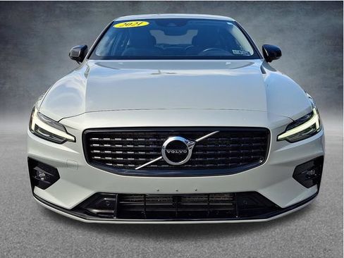 Used 2021 Volvo S60 T5 Momentum w/ Premium Package AWD/4WD image 2