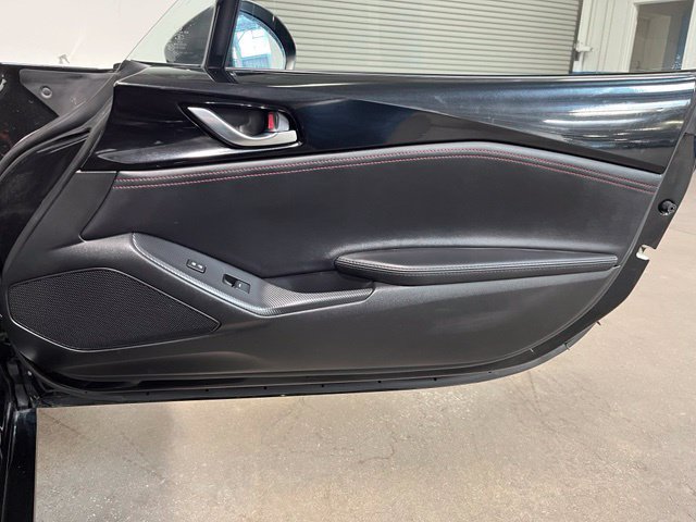 Used 2017 MAZDA MX-5 Miata RF Grand Touring RWD image 11