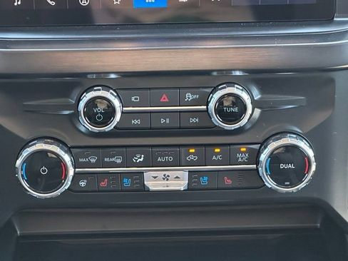 New 2026 Ford F250 Lariat w/ Black Appearance Package AWD/4WD image 18
