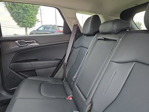 Certified 2023 Kia Sportage EX AWD/4WD image 34