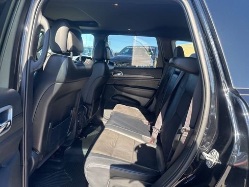 Certified 2022 Jeep Grand Cherokee Laredo X image 23