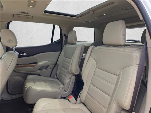 Used 2017 GMC Acadia Denali w/ Technology Package FWD image 17