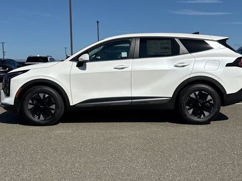 New 2026 Kia Sportage LX FWD image 10