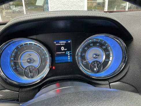 Used 2013 Chrysler 300 S image 8