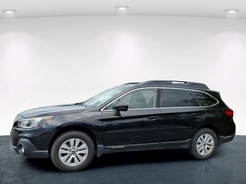 Used 2018 Subaru Outback 2.5i Premium AWD/4WD image 5