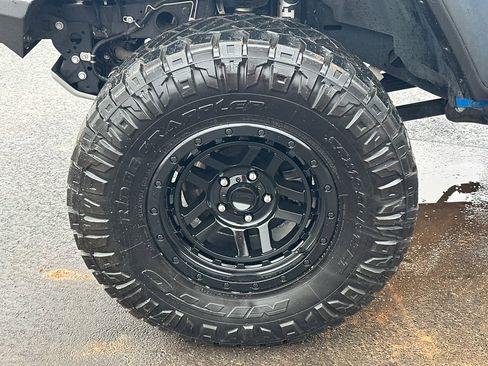 Used 2021 Jeep Gladiator Mojave image 10