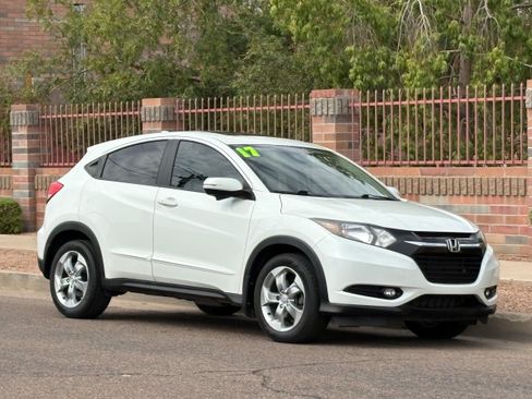 Used 2017 Honda HR-V EX image 8