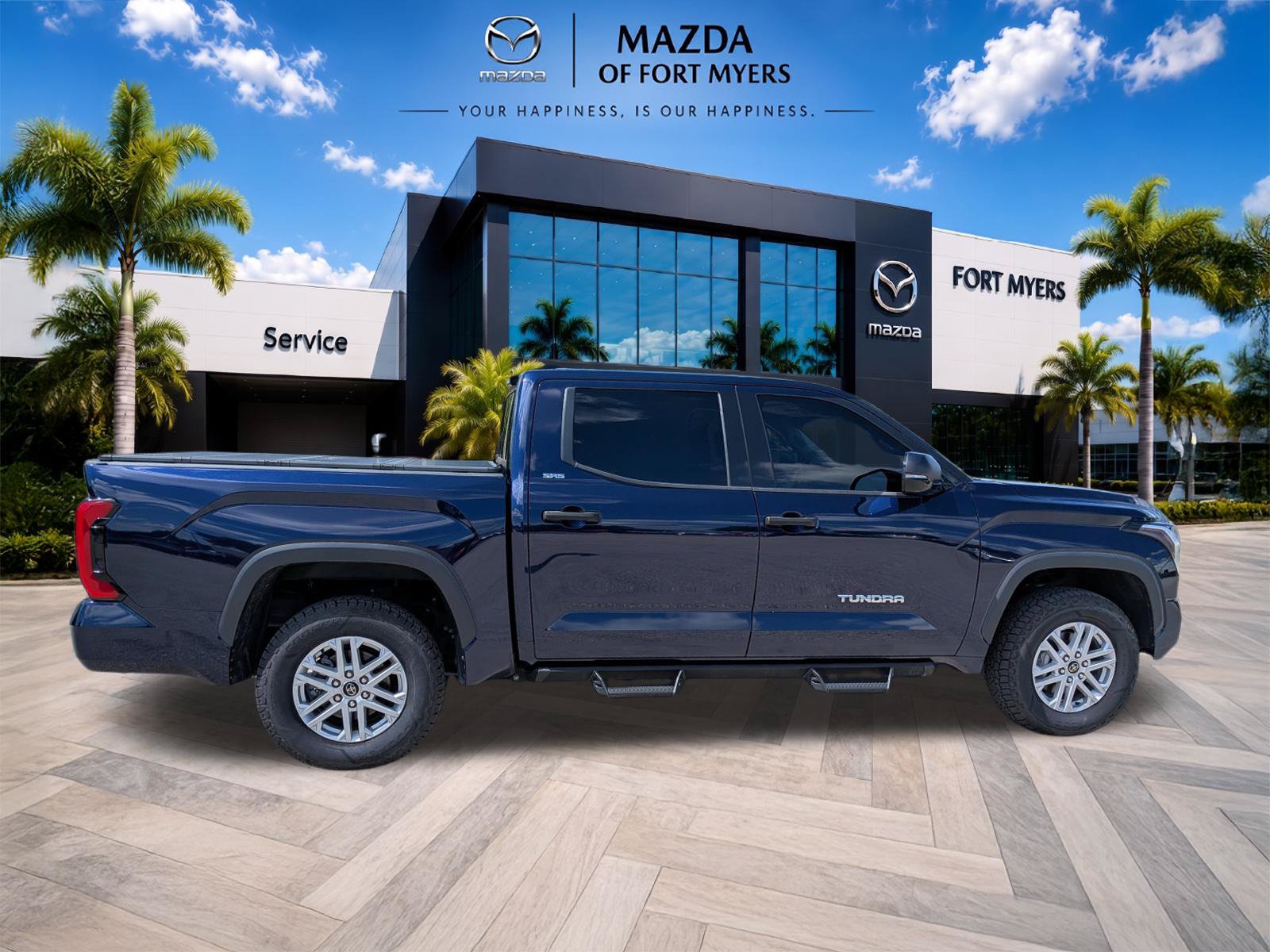 Used 2023 Toyota Tundra SR5 w/ SR5 Convenience Package AWD/4WD image 3