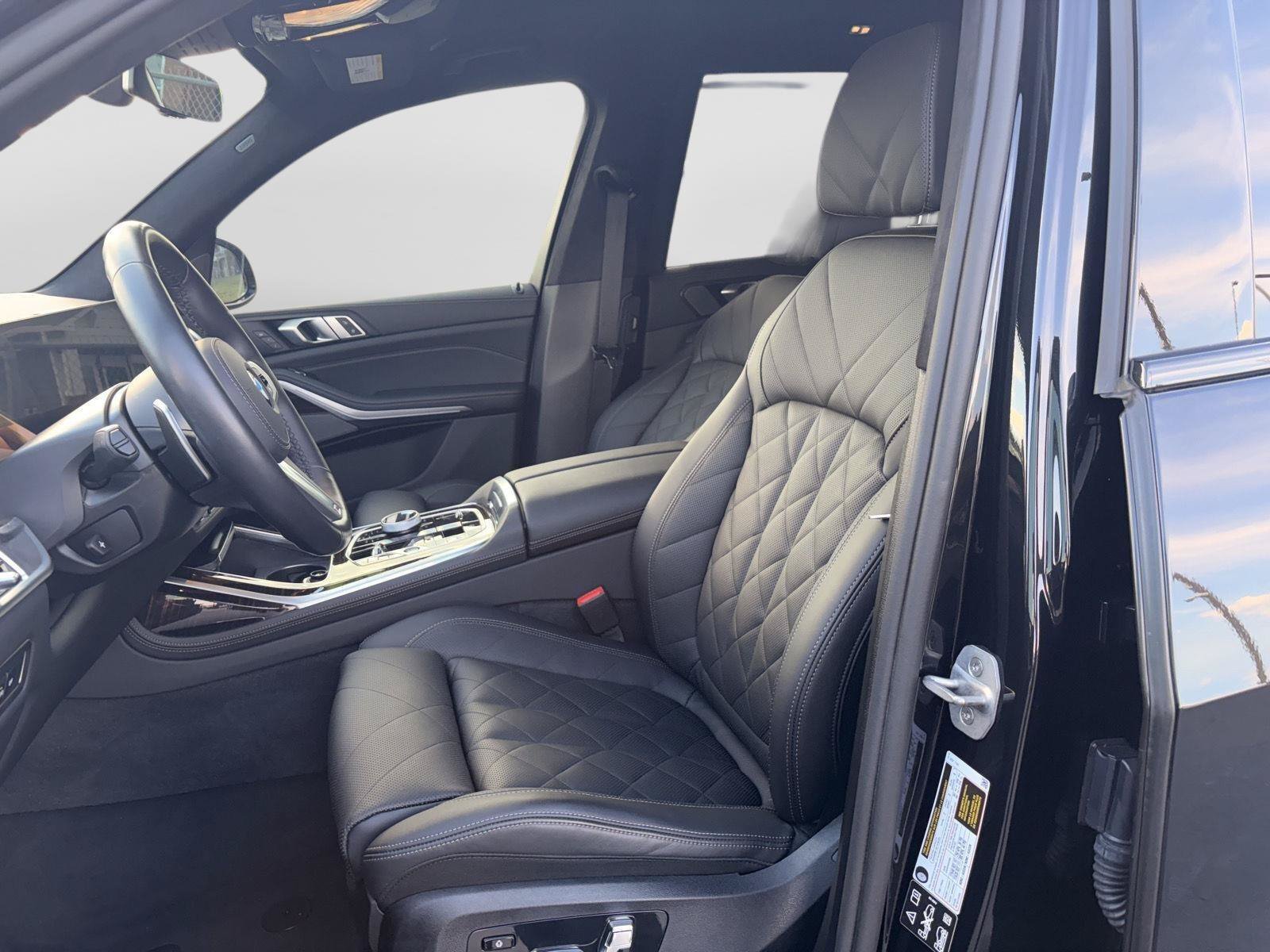 Used 2025 BMW X7 xDrive40i w/ M Sport Package AWD/4WD image 10