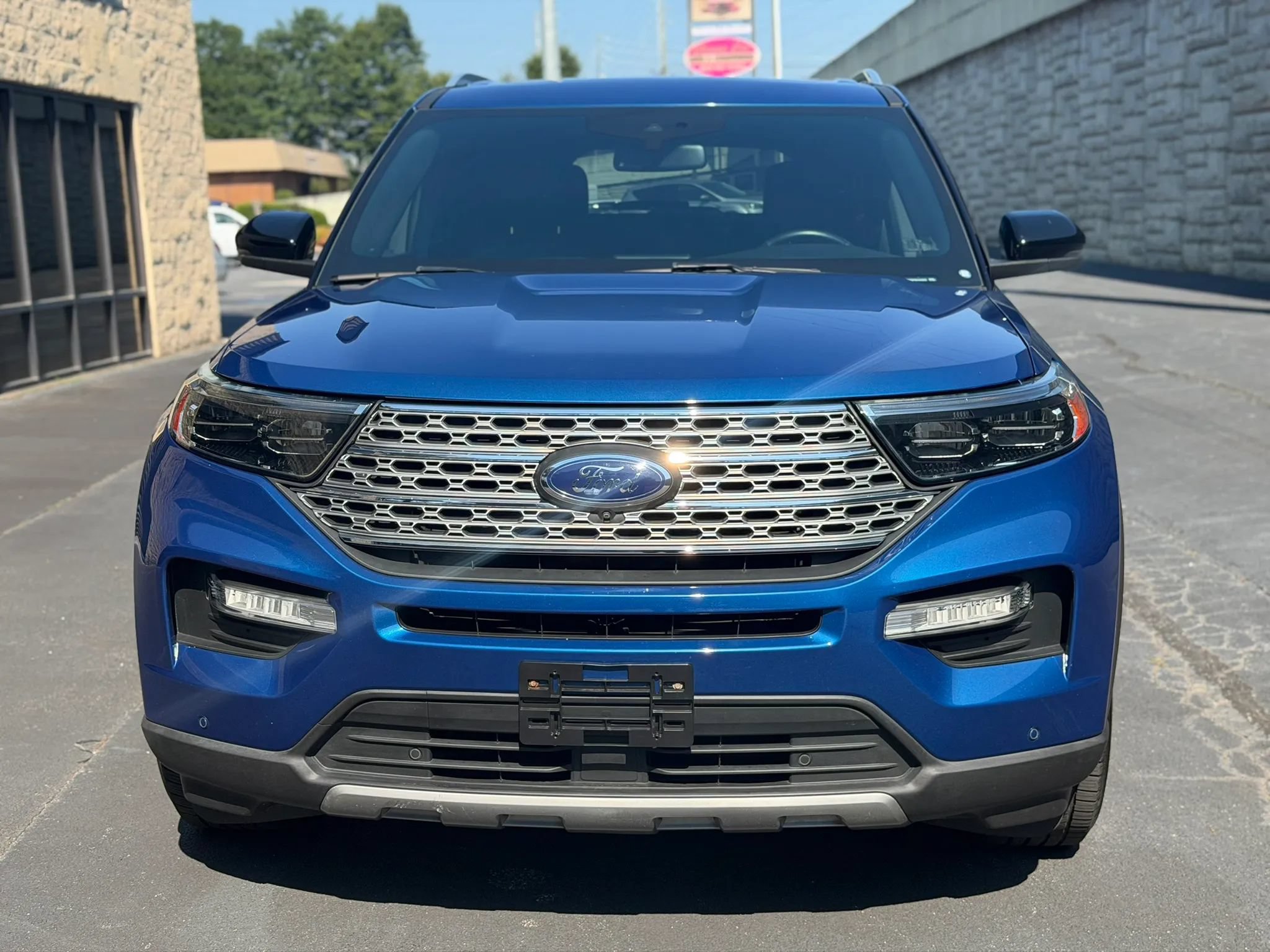Used 2020 Ford Explorer Limited AWD/4WD image 4