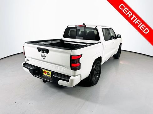 Used 2025 Nissan Frontier SV w/ SV Convenience Package RWD image 9